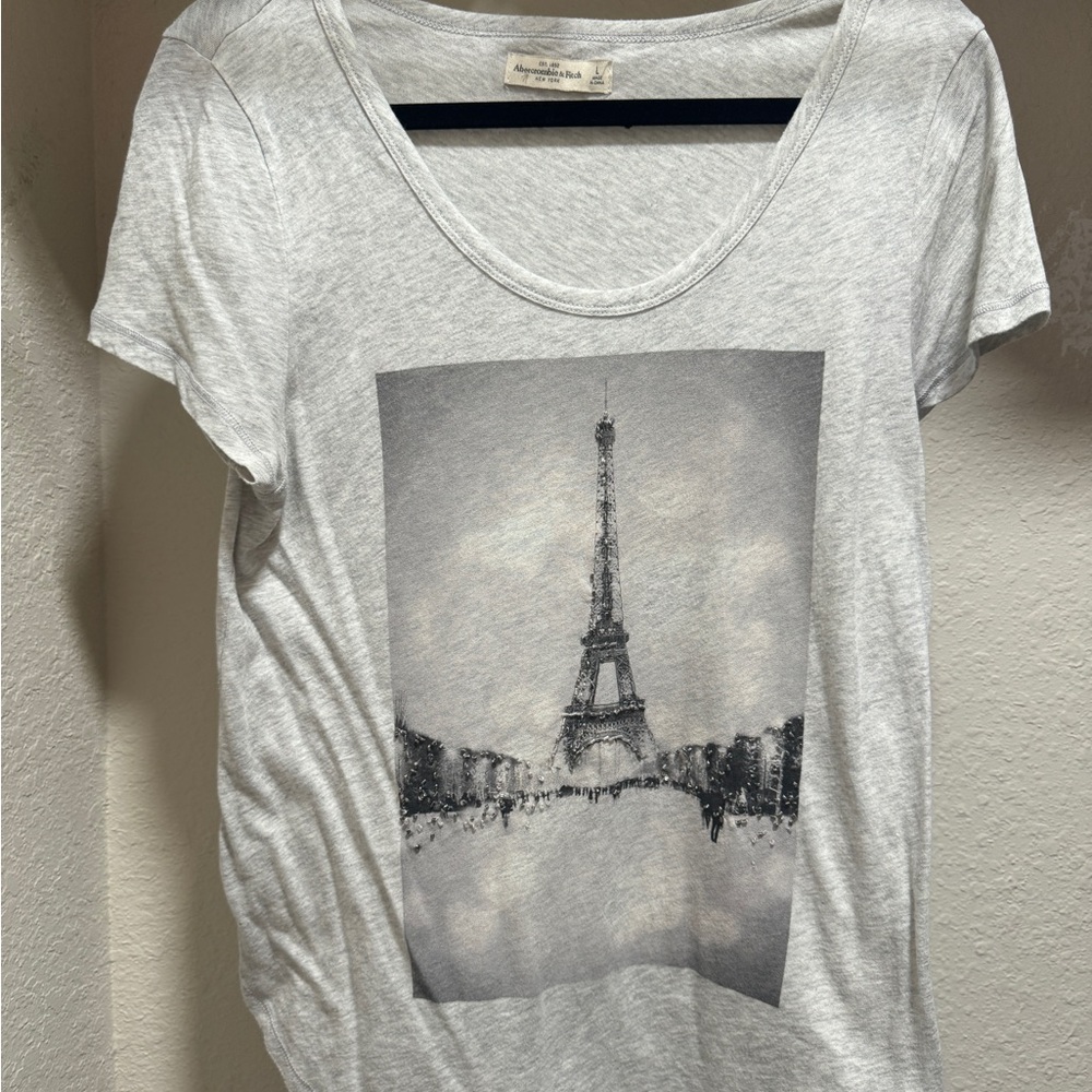 Abercrombie & Fitch Gray Eiffel Tower Graphic T-Shirt